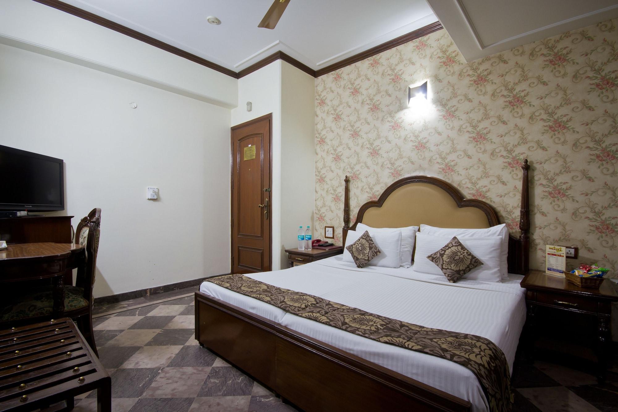 Hotel Sunstar Grand Дели Экстерьер фото