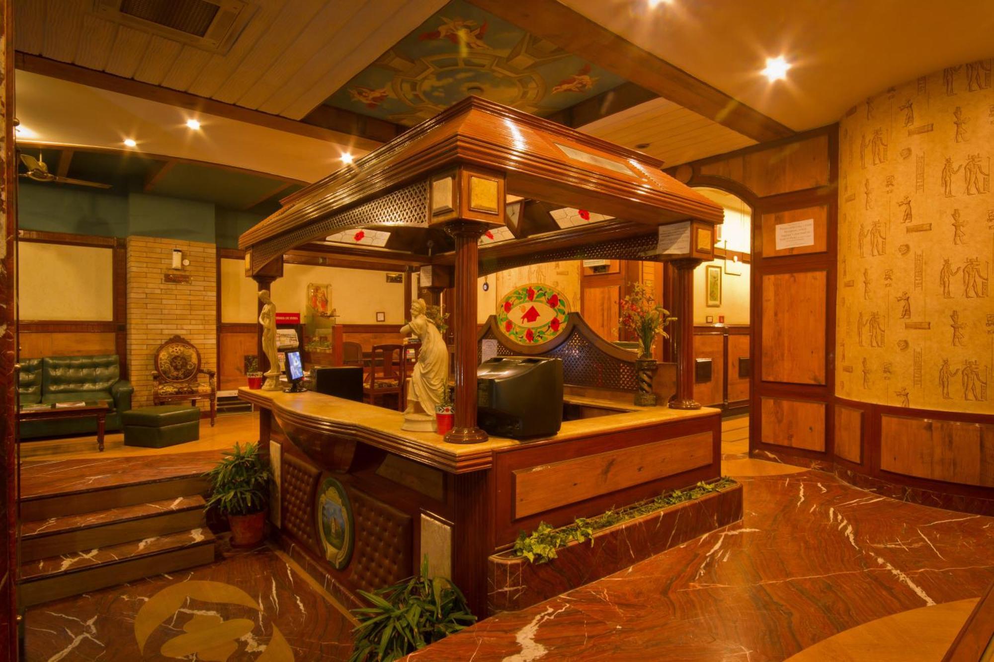 Hotel Sunstar Grand Дели Экстерьер фото