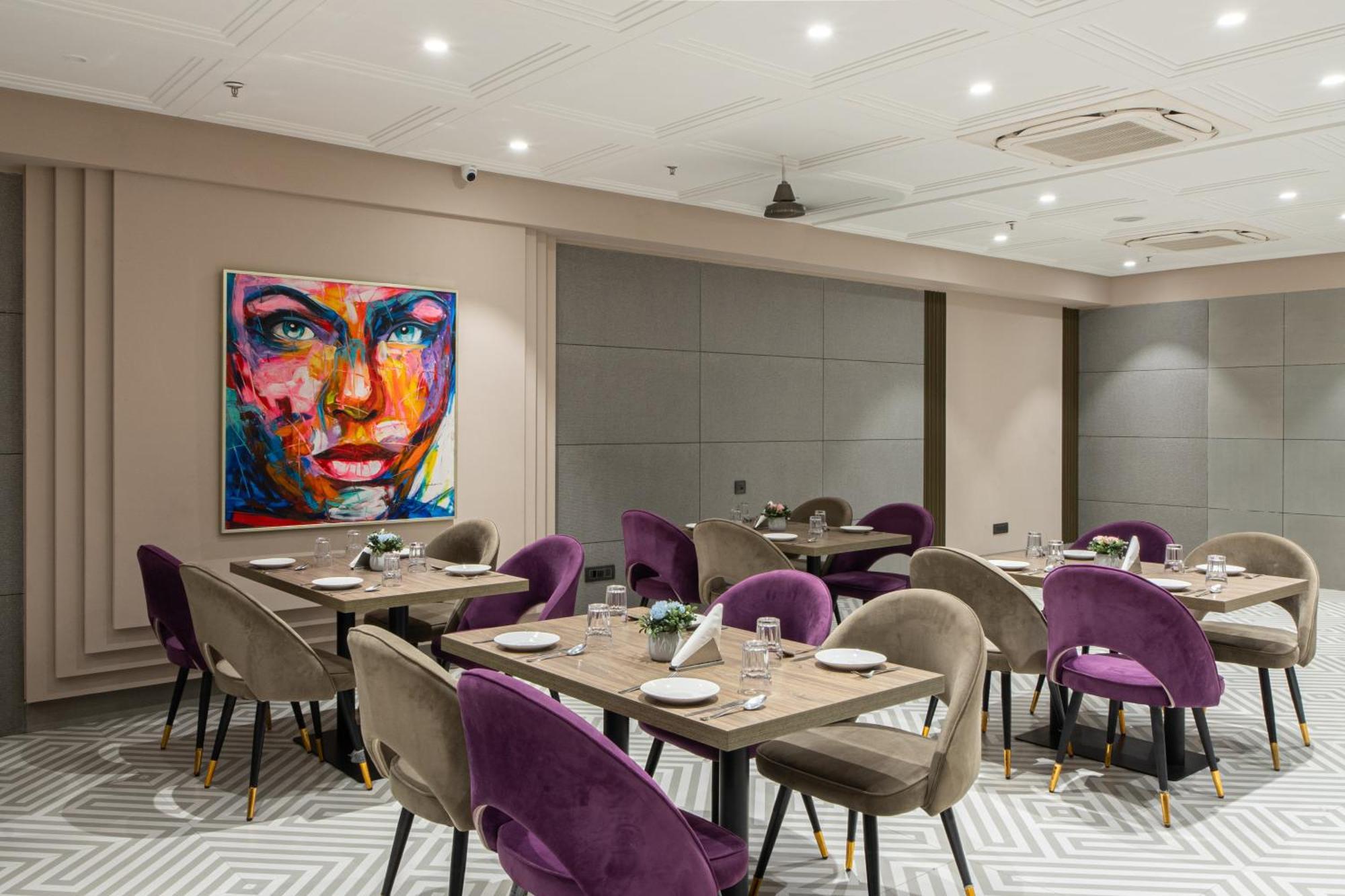 Hotel Sunstar Grand Дели Экстерьер фото