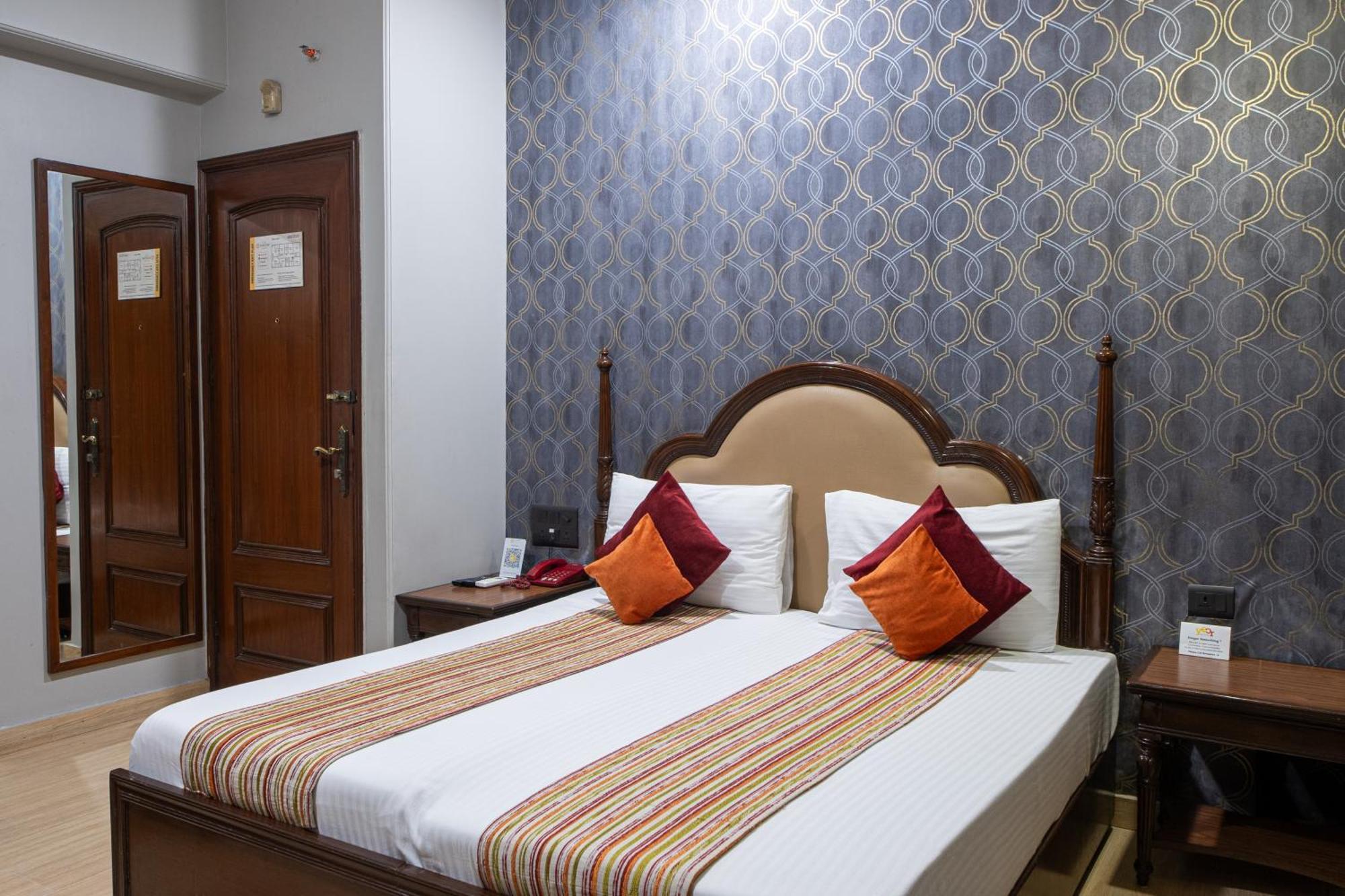 Hotel Sunstar Grand Дели Экстерьер фото