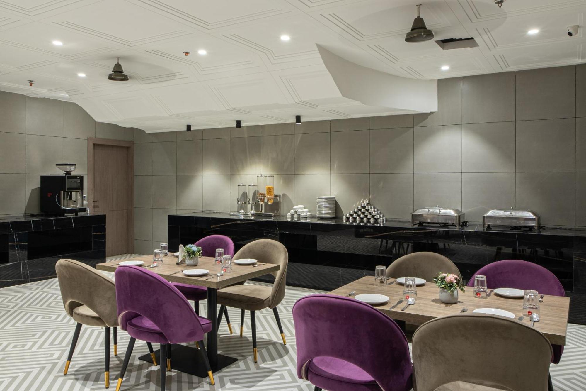 Hotel Sunstar Grand Дели Экстерьер фото
