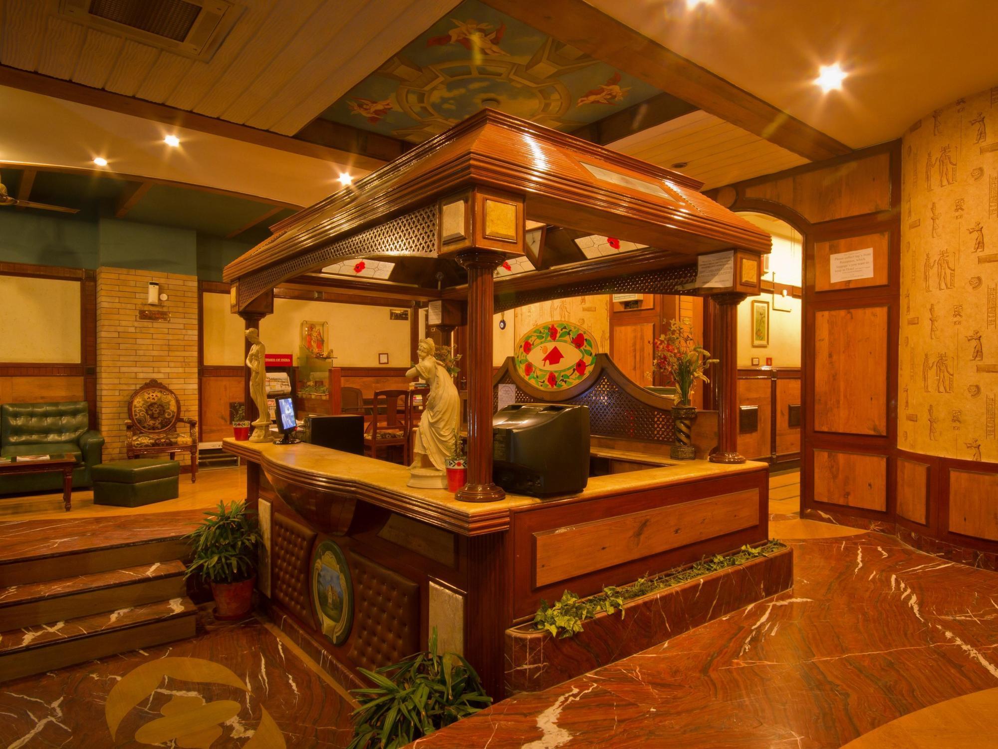 Hotel Sunstar Grand Дели Экстерьер фото