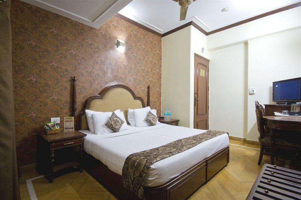Hotel Sunstar Grand Дели Экстерьер фото